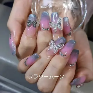 ネイル フラワー ムーンのネイルデザイン