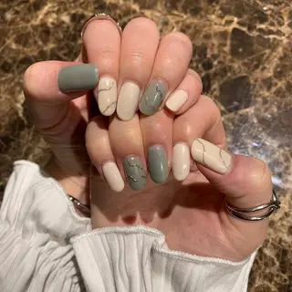 ネイル 𝗺𝗮𝗸𝗶 .のネイルデザイン