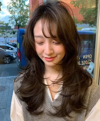 ロング salowin 原宿 aroa所属・韓国／ハッシュカット ／透明感カラー／金野のヘアスタイル