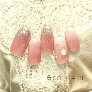 ネイル SOLMANI 予約担当のネイルデザイン