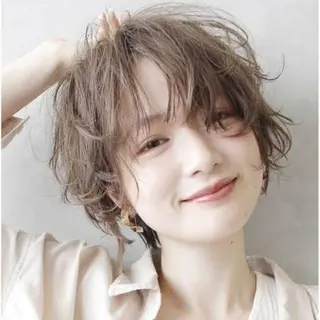 ショート サロウィン新宿三丁目所属・✨巻けるストレート・ 矯正特化✨taroのヘアスタイル
