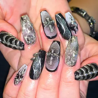 ネイル NES NAIL所属・さゆり￤推しキャラ ￤ロングネイル🩷のネイルデザイン