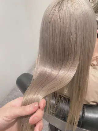 ロング カラー ikuma/ ミルクティーのヘアスタイル