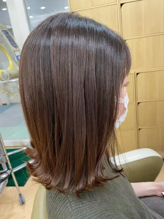 ミディアム 福原 亜祐美のヘアスタイル