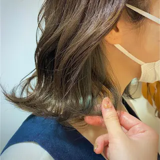 ミディアム 長井 麻帆のヘアスタイル
