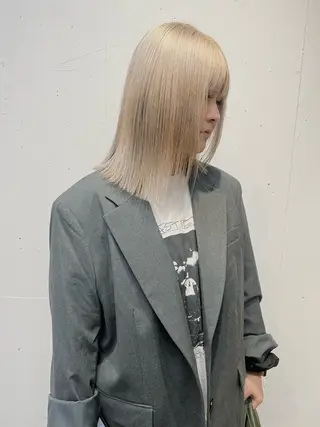 ミディアム カラー ツガミ リナのヘアスタイル