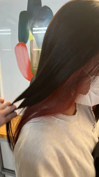 ロング 石黒 良華のヘアスタイル