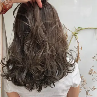 ロング カラー あべ ゆうかのヘアスタイル