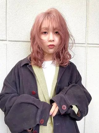 セミロング カラー 牧原歩夢/レイヤー /ウルフ/ブリーチのヘアスタイル