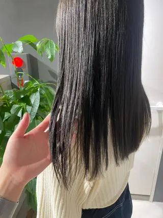 カラー ヒガシ サヨのヘアスタイル