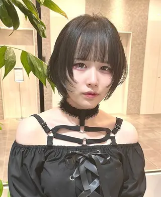 ショート 大阪ウルフカット 🐺デザインカラーのヘアスタイル