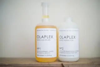 MiU所属・韓国×髪質改善×美髪 縮毛矯正×レイヤーのヘアスタイル