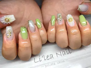 ネイル Li'leaNail AINAのネイルデザイン