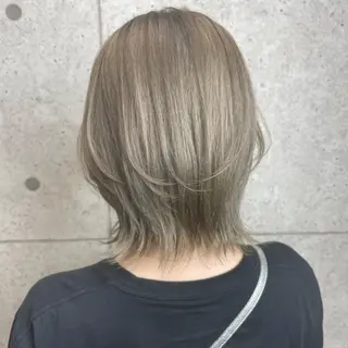 ミディアム カラー 奥山義進/ハイトーン /バレイヤージュのヘアスタイル