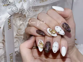 ネイル Nailsalon Vi+ももか🩷のネイルデザイン