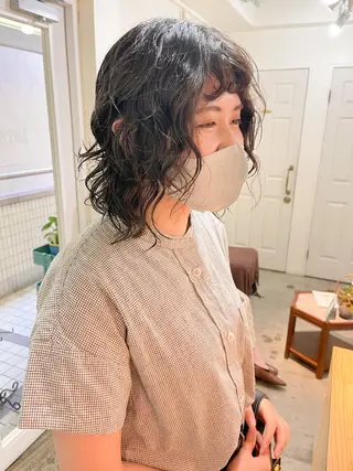 ミディアム パーマ クロエ新宿所属・❏アンニュイパーマ 川原畑 拓也❏のヘアスタイル