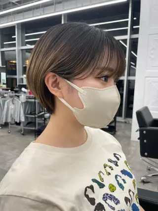 ショート レイヤー/ショート透 明感カラー/西田祐賀のヘアスタイル