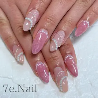 ネイル 7e. Nailのネイルデザイン
