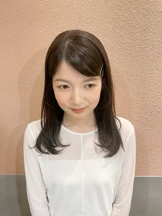 セミロング 似合わせ/透明感 /レイヤー/りほ🤍のヘアスタイル