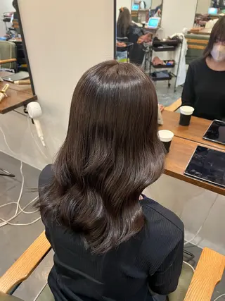 セミロング カラー シウ門前仲町所属・圓岡 睦美のヘアスタイル