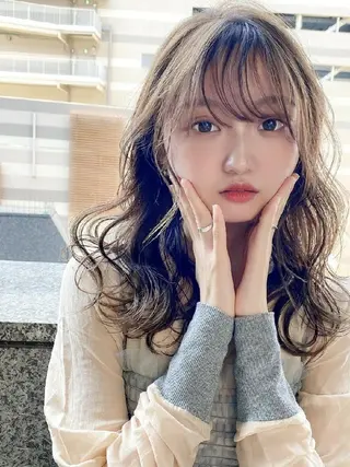 セミロング AVANCE. 広島本通店のヘアスタイル