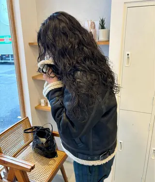 ロング パーマ noa／ 京橋美容室のヘアスタイル