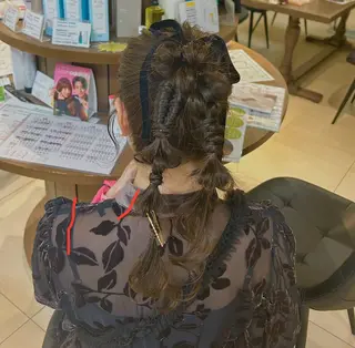 ヘアアレンジ 暖色カラー/アレンジ /束間まつげ🌼のヘアスタイル