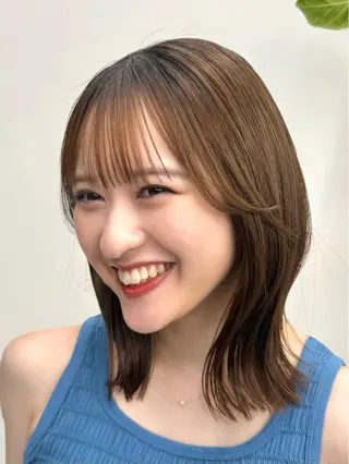 ミディアム 似合わせカット/ モカのヘアスタイル