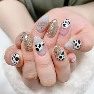 ネイル The Best Beauty受付担当のヘアスタイル