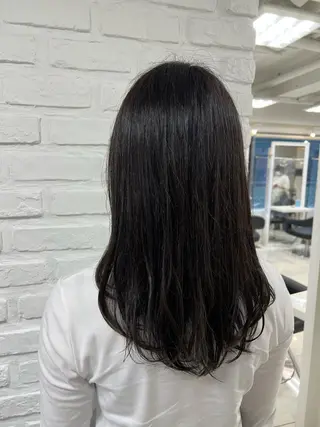 セミロング カラー 【暖色カラー特化】 中山由梨のヘアスタイル