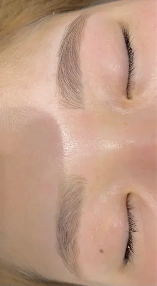 アイブロウ カルフールノア松戸店所属・Tsuchiya (ツチヤ)の眉毛・アイブロウイメージ