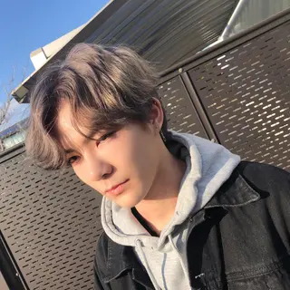 カラー メンズ zeal AYAKAのヘアスタイル