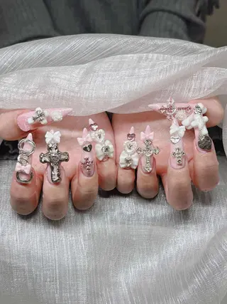 ネイル Lee Nailsのネイルデザイン