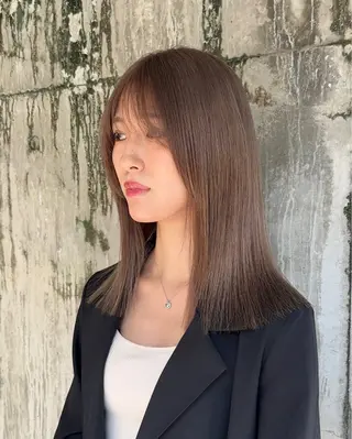 ミディアム カラー 磯　亜由香 🌷ブリーチのヘアスタイル