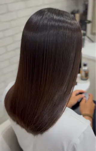 セミロング 【TAKAYA】🌸 白髪ぼかしカラーのヘアスタイル