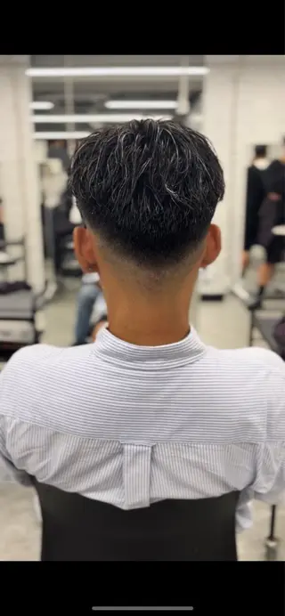 メンズ 🔥メンズカット＋ パーマの達人🔥のヘアスタイル