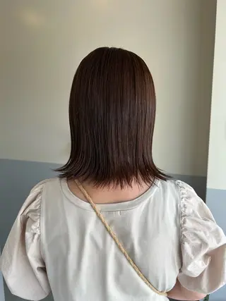ミディアム カラー 三浦 彩那のヘアスタイル