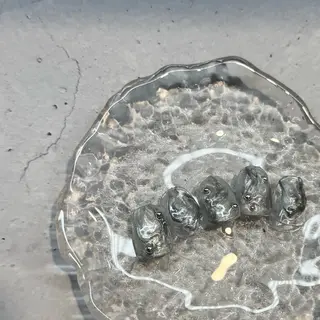 ネイル 新井 ひなののネイルデザイン