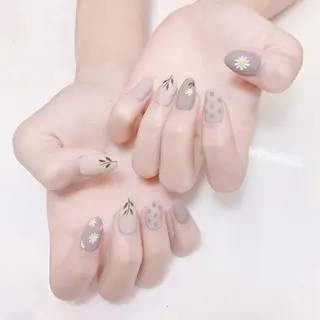 ネイル 🦋ネイルサロン ブラン🌈ゆりのネイルデザイン