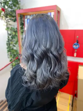 セミロング ゆぴ☾‪/推しカラー /ハイトーンのヘアスタイル