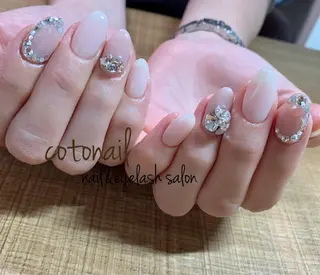 ミディアム マツエク・マツパ ツメトマツゲ .のネイルデザイン