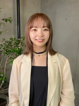 ミディアム カラー Arisa _のヘアスタイル