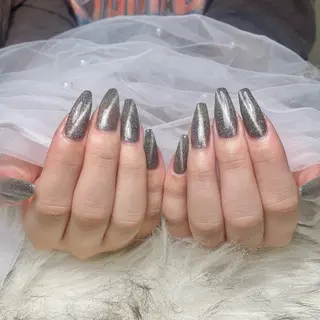 ネイル Roi〈ロワ〉 ☪️ reikaのネイルデザイン