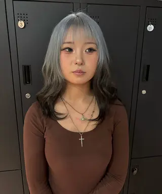 セミロング カラー L.OSAKA 心斎橋店所属・大徳 蓮のヘアスタイル