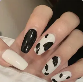 ネイル 🤩 Yuliaユリアのネイルデザイン