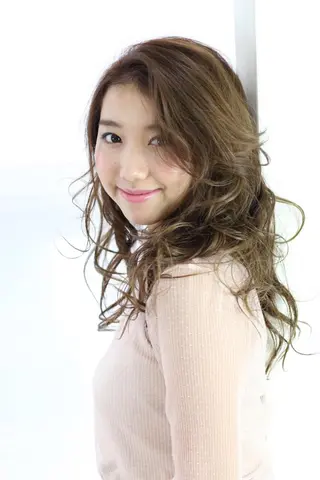 ロング カラー パーマ 【スタイリスト】此木 裕菜のヘアスタイル