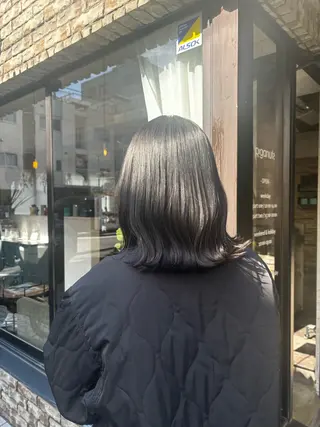 ミディアム 🍒サクラ🍒 /透明感カラー/艶髪のヘアスタイル