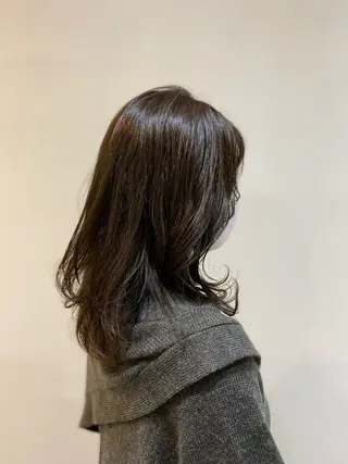 セミロング カラー 大人かわいい×艶髪 🤍塩川のヘアスタイル