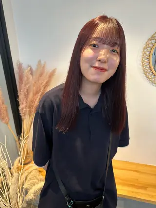 セミロング カラー yuika .のヘアスタイル