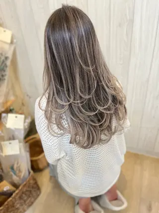 ロング カラー MERCI所属・マツモト コウダイのヘアスタイル
